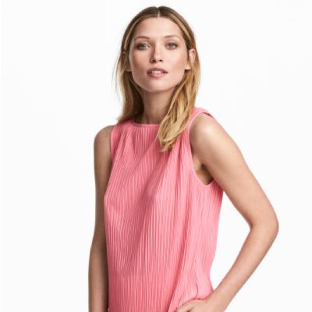 H&M Pink Pleated Sleeveless Top